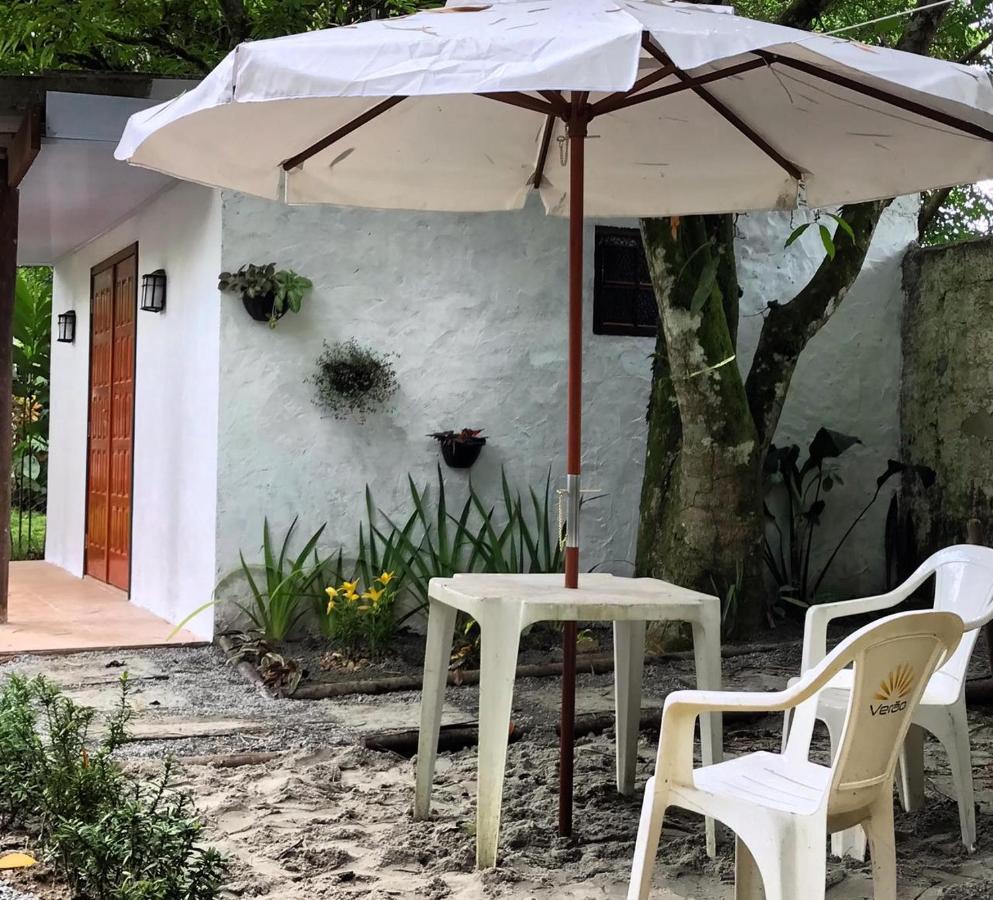 Casa A Beira Do Rio Jaguareguava Na Mata Atlantica Em Bertioga Sp Villa Exterior photo