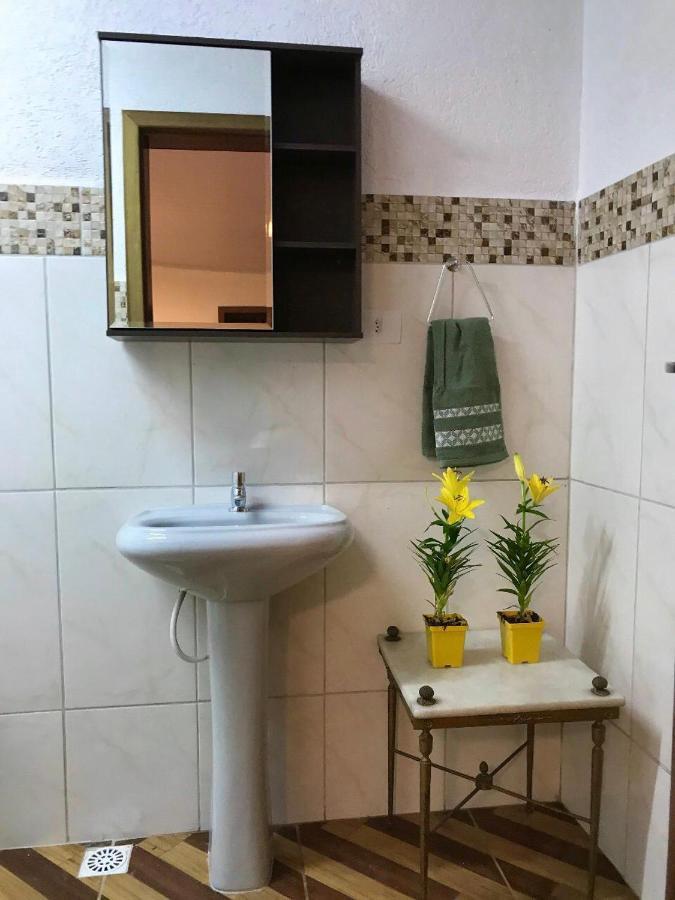 Casa A Beira Do Rio Jaguareguava Na Mata Atlantica Em Bertioga Sp Villa Exterior photo