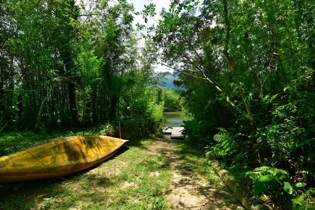 Casa A Beira Do Rio Jaguareguava Na Mata Atlantica Em Bertioga Sp Villa Exterior photo